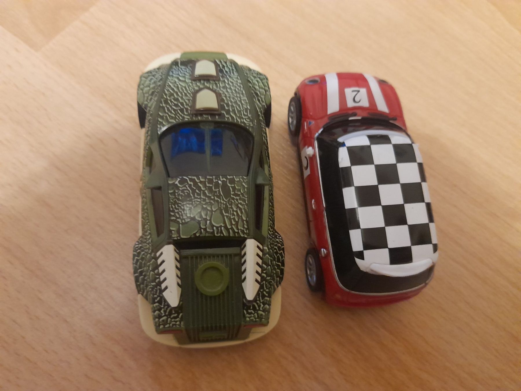Carrera Rennbahnen: 2 Carrera Go Autos Mini Cooper... – Gebraucht aus Lustmühle von chevi03 3