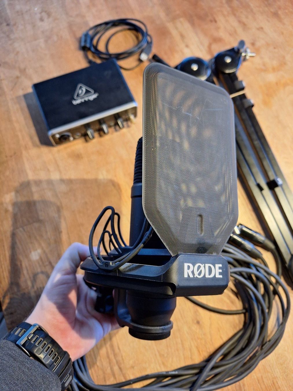 Røde Mikrofone: Rode Mikrofon Komplettset inkl. Arm und Audio Interface – Gebraucht aus Ipsach von nik_6hkj 1