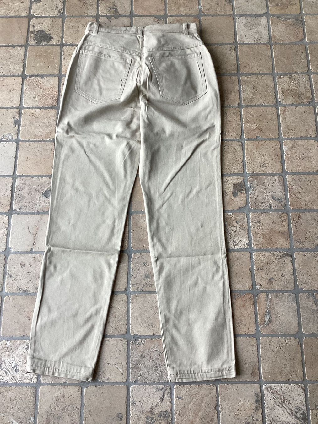 Pantaloni: Leichte Hose, beige, Gr. 36 – Usato da Mörschwil venduto da Monzar 1