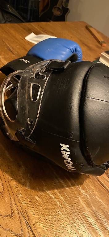 Altri accessori da uomo: Kwon Kopfschutz, Leder, Boxhandschuhe  – Usato da Zürich venduto da ale_9fkc 1