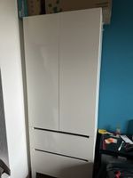 Weisser Kleiderschrank mit  2 Schubladen