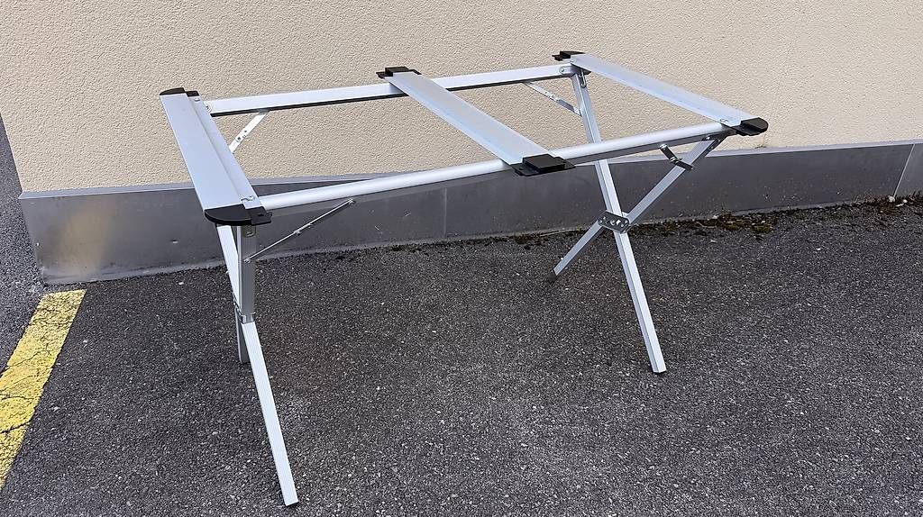 Tavoli: Campingtisch Trevolution, faltbar – Usato da Luzern venduto da Faebsen 2