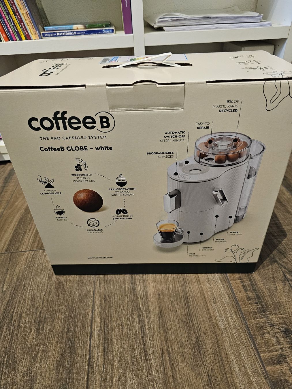 Coffee B Macchine per caffè & Macchine per espresso: Coffee B Globe weiss (neu) – Nuovo e nell'imballaggio originale da Ebikon venduto da Mauzi86 1