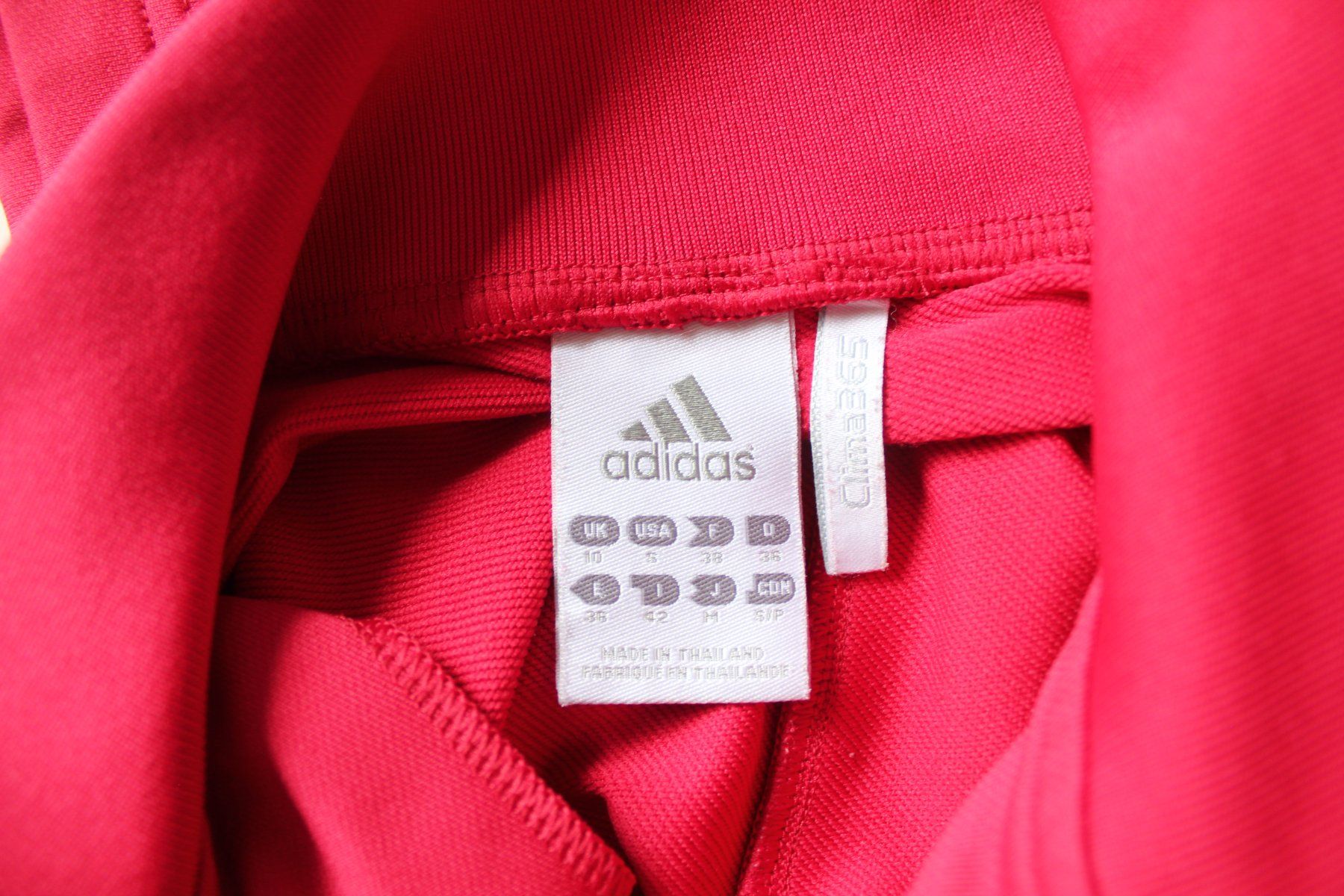 Adidas Giacche: Veste de sport Adidas t. 36 – Usato da Peseux venduto da Gilloss 4