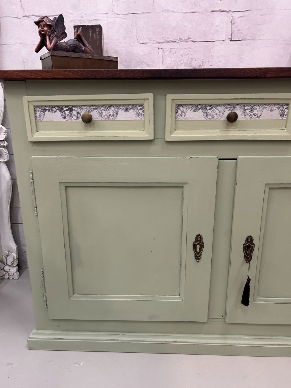 Cassettiere: Kommode Sideboard Anrichte Buffet Nussbaum vintage börnie's – Usato da Gränichen venduto da boernies01 5