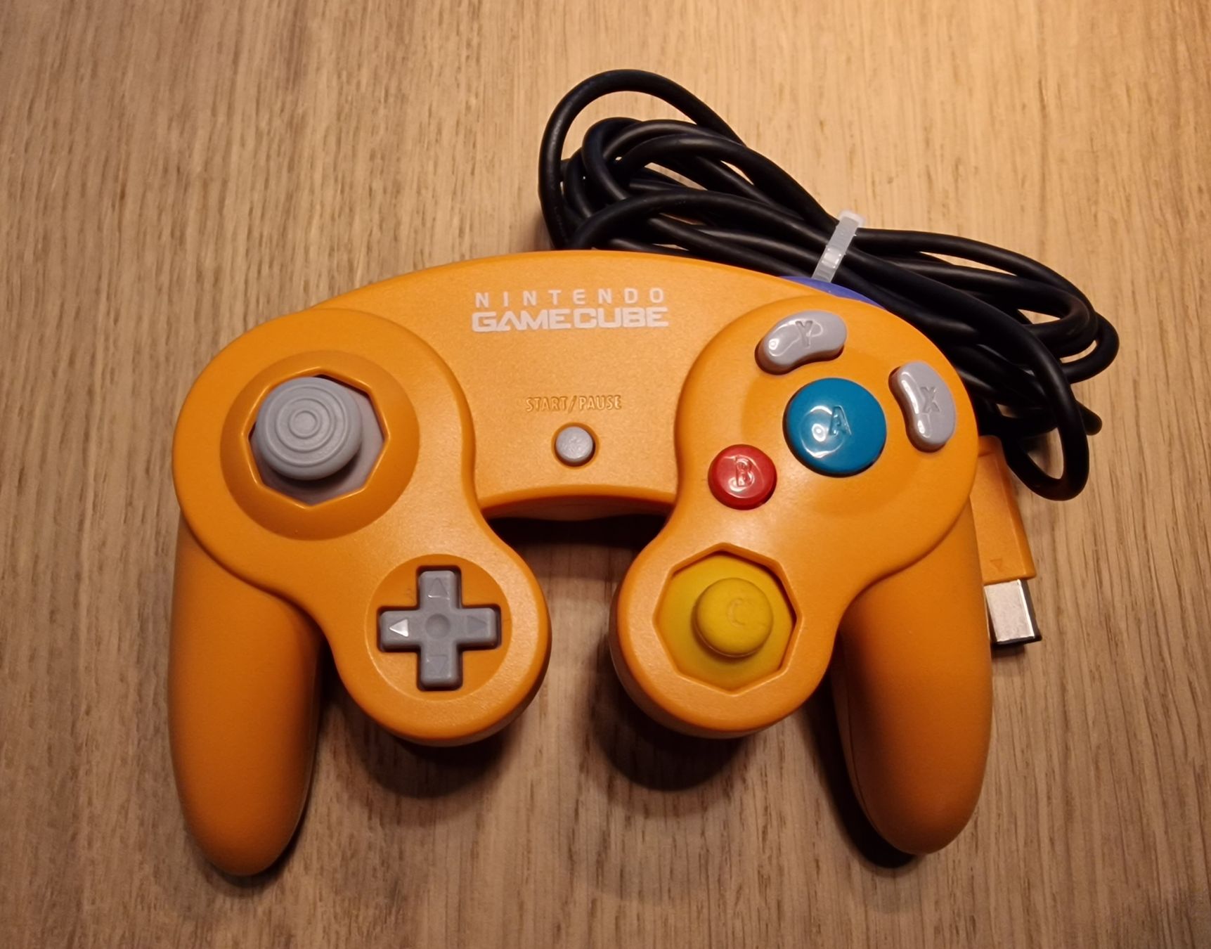 Nintendo Controller: GameCube Controller + 2 Spiele und Memory Card – Gebraucht aus Kaiseraugst von  1