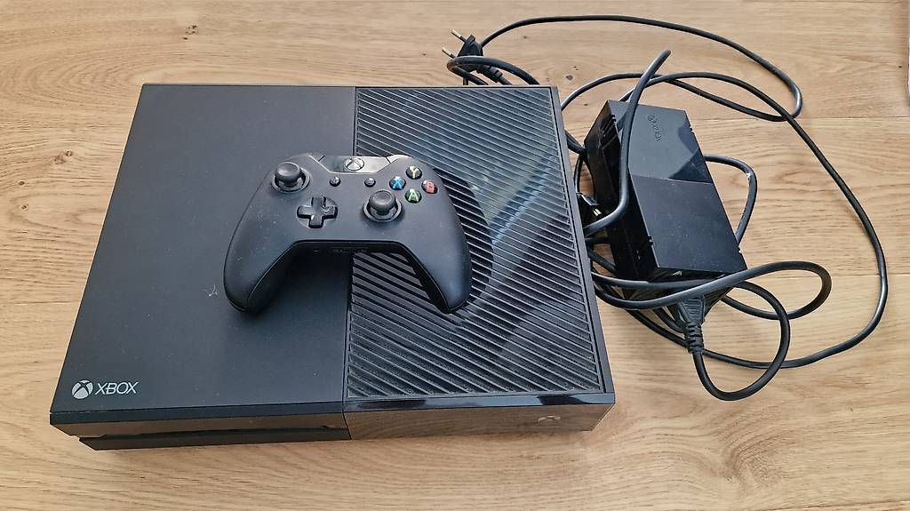Console: Xbox One mit Controller  – Usato da Hindelbank venduto da Ghost_11