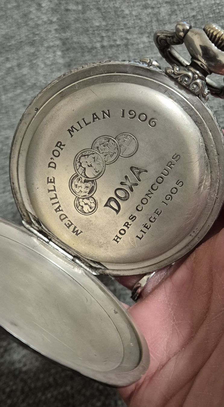 Doxa Orologi: Grande DOXA 70mm – Difettoso da Genève venduto da BKYB 3