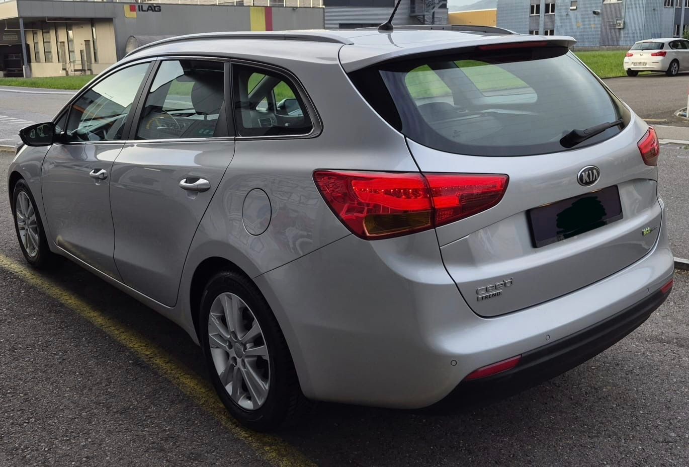 Kia Automobili: Frisch MFK | Kia Ceed 1.6 Sportwagon – Usato da Zürich venduto da Isabella_22 5