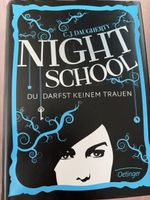 NIGHT SCHOOL Du darfst keinem trauen Buch gebraucht
