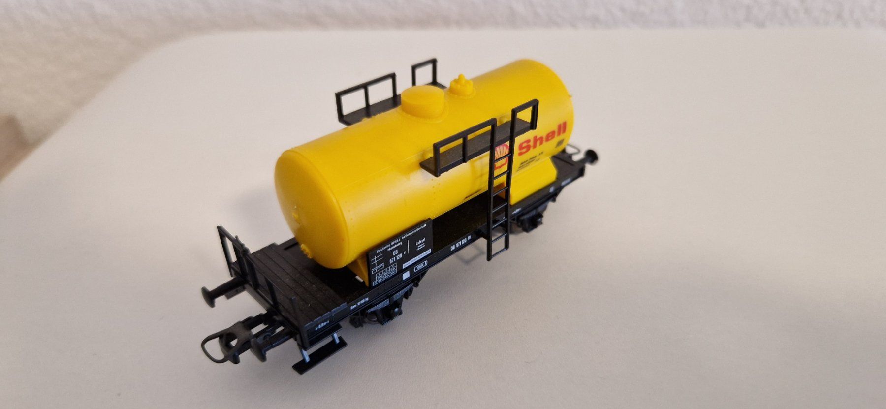 Roco Trains électriques: Roco H0 Güterwagen Shell 4384A – D'occasion à Wünnewil par 1509mani 2