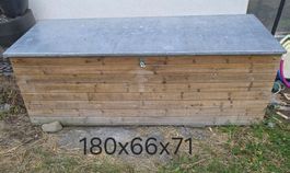 Truhe Holztruhe mit Metalldach 180x66x71 cm