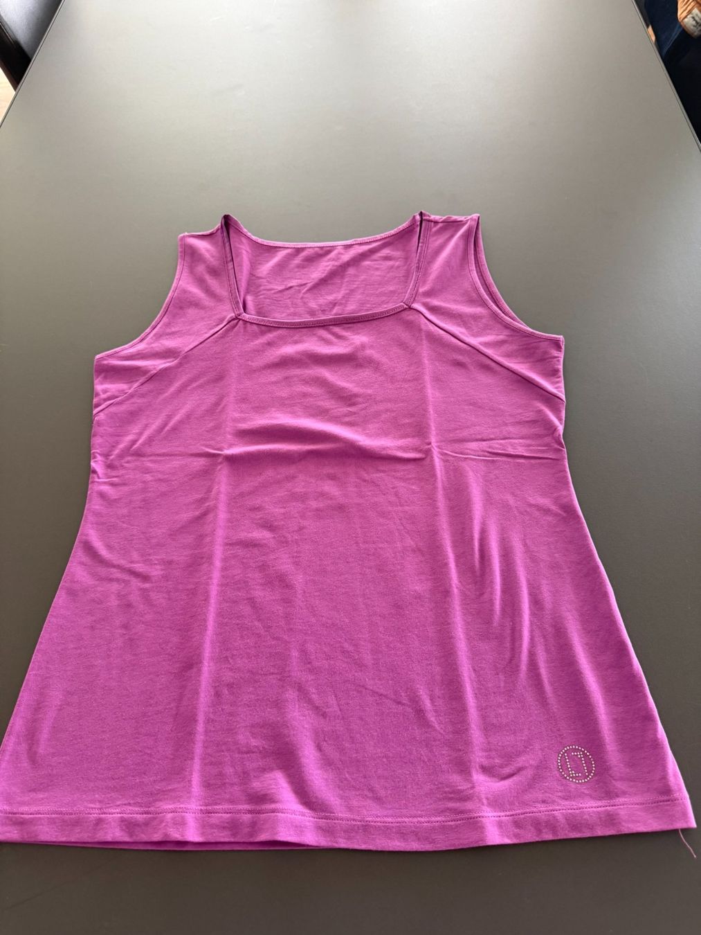 Tops: Laurel Top in Violett, Grösse 40 – Gebraucht aus Muri b. Bern von ris_m7jw