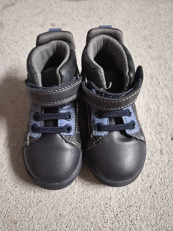 Scarpe per ragazzi: Neu Kinderschuh gr. 22 – Usato da Melchnau venduto da Rhabarber_98