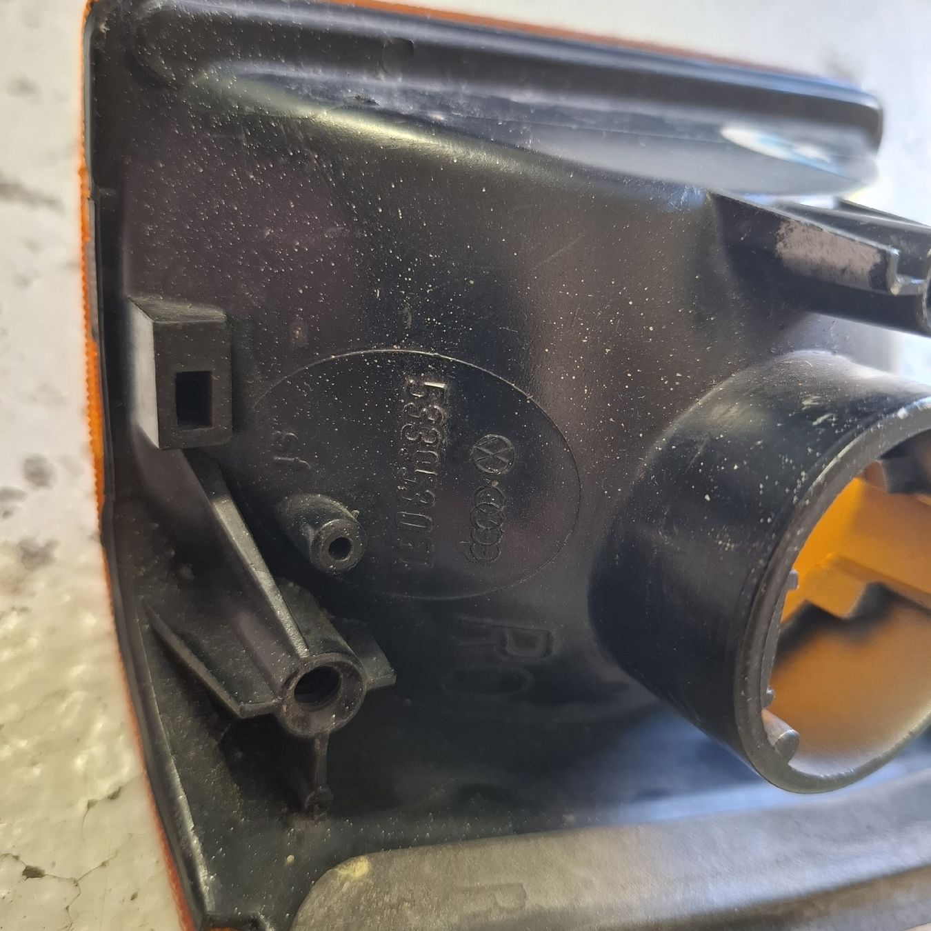 Tutti pezzi di ricambio auto: VW Scirocco 2 Blinker vorne Set links und rechts – Usato da Schlieren venduto da 93min 4