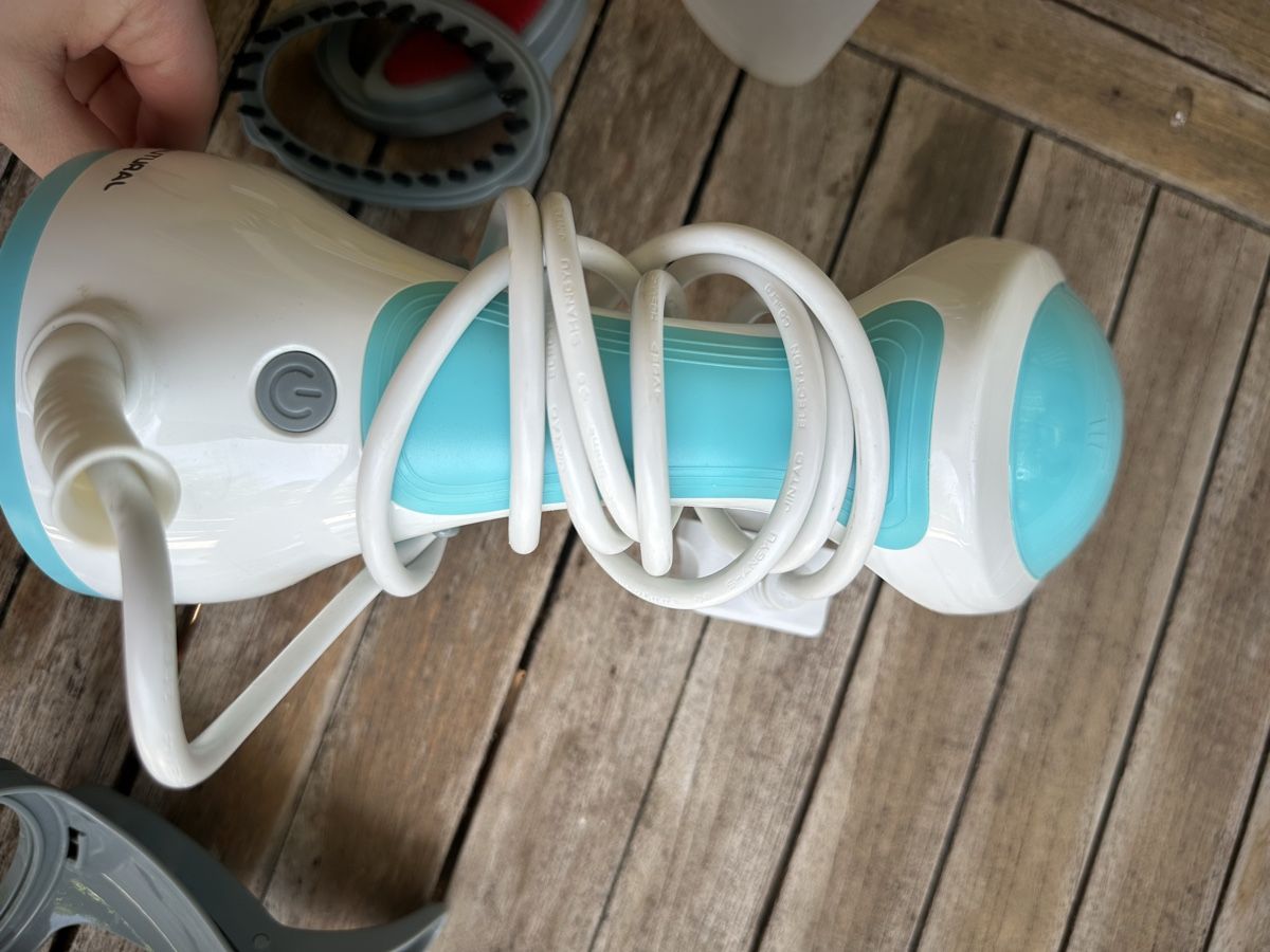 Ferri da stiro: Portable Clothes Steamer - Perfect for Quick Touch-Ups This  – Usato da Zürich venduto da car_68nt 2