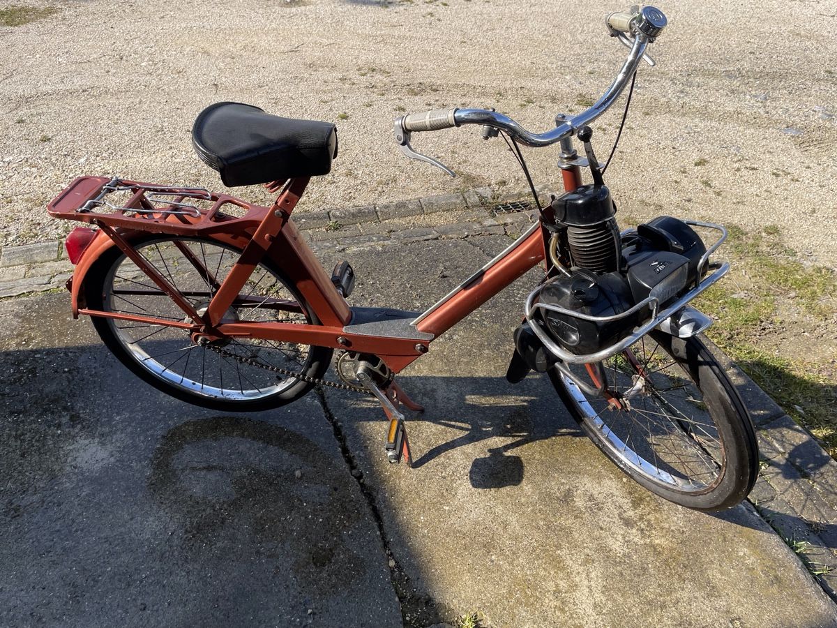 Solex Ciclomotori: Vélo Solex plus pièces – Usato da Chesalles sur Oron venduto da cajealti