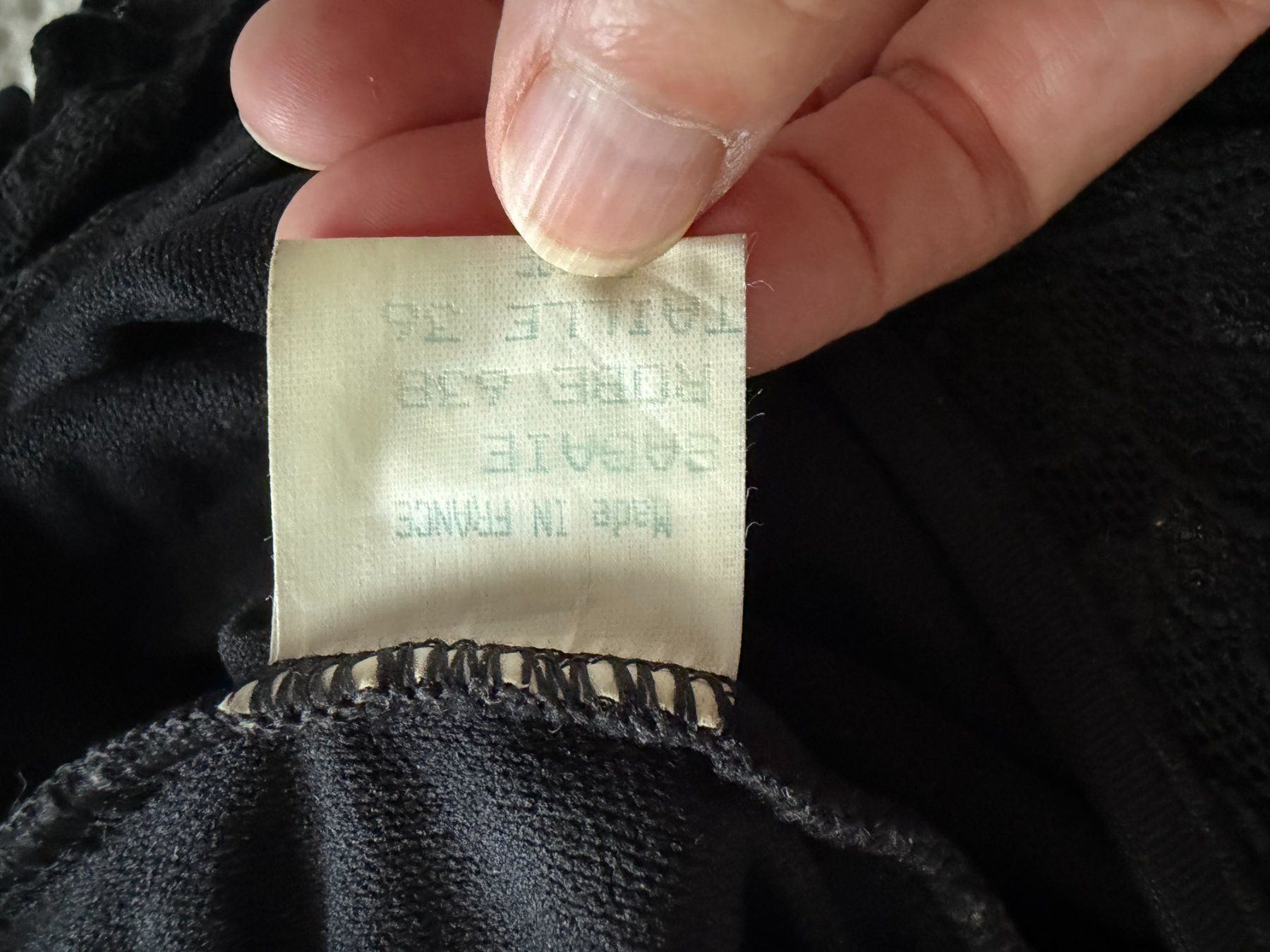 Vestiti: Kleid Spitzenoptik schwarz T36 Frankreich – Usato da Brunnenthal venduto da Eco07 2