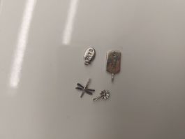 4 Silberanhänger