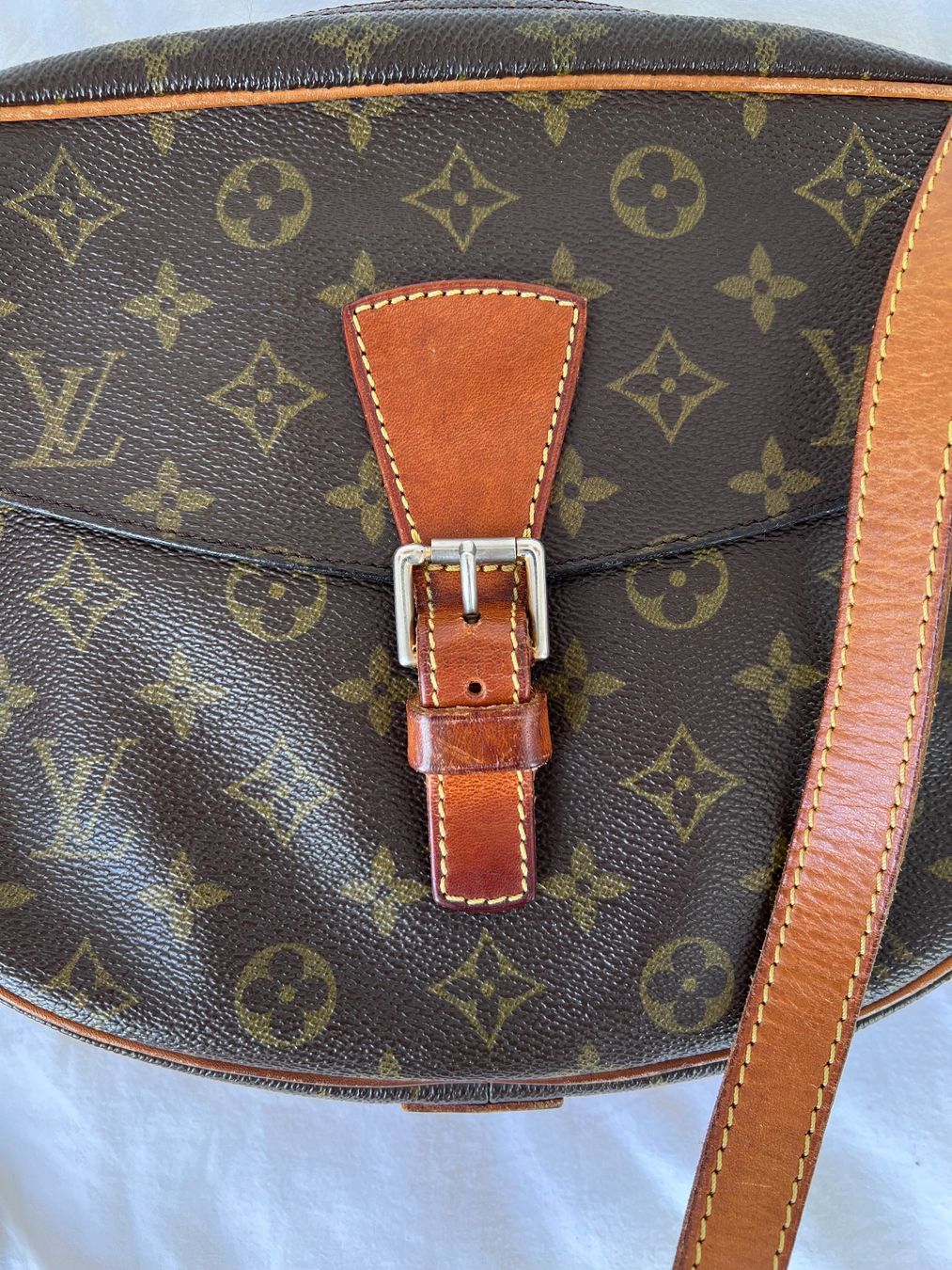 Louis Vuitton Borse: Louis Vuitton Umhängetasche – Usato da Basel venduto da ara_rf7v 6