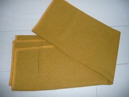 Schöne neuwertige Tischdecke schönes gelb 140 x 140 cm