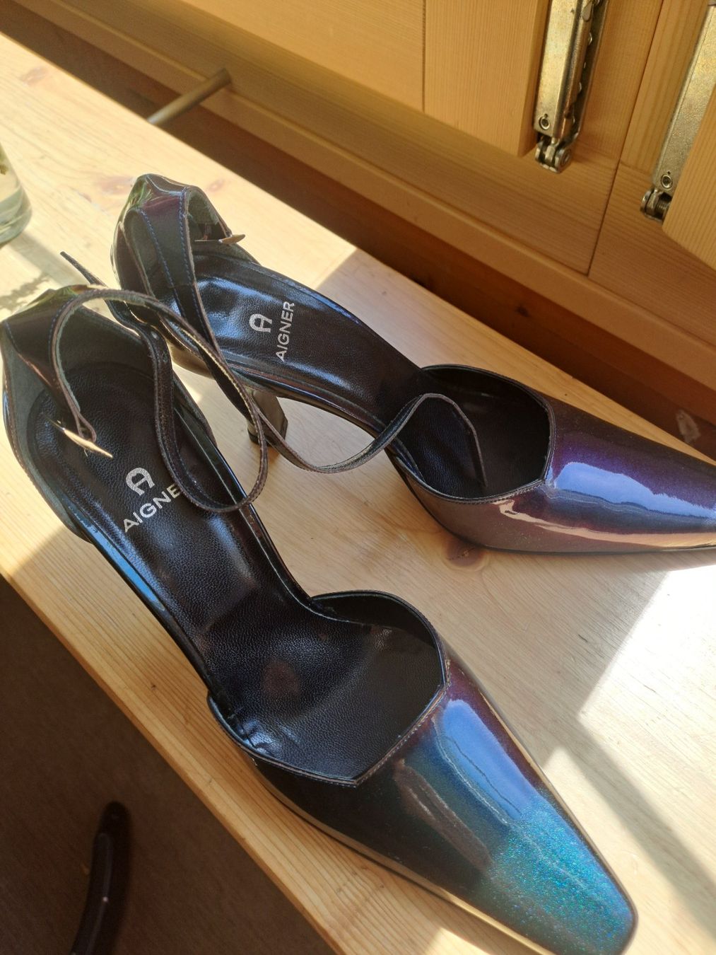Aigner Scarpe da donna: Aigner Lackschuhe Gr.37,5 – Usato da Emdthal venduto da kasira