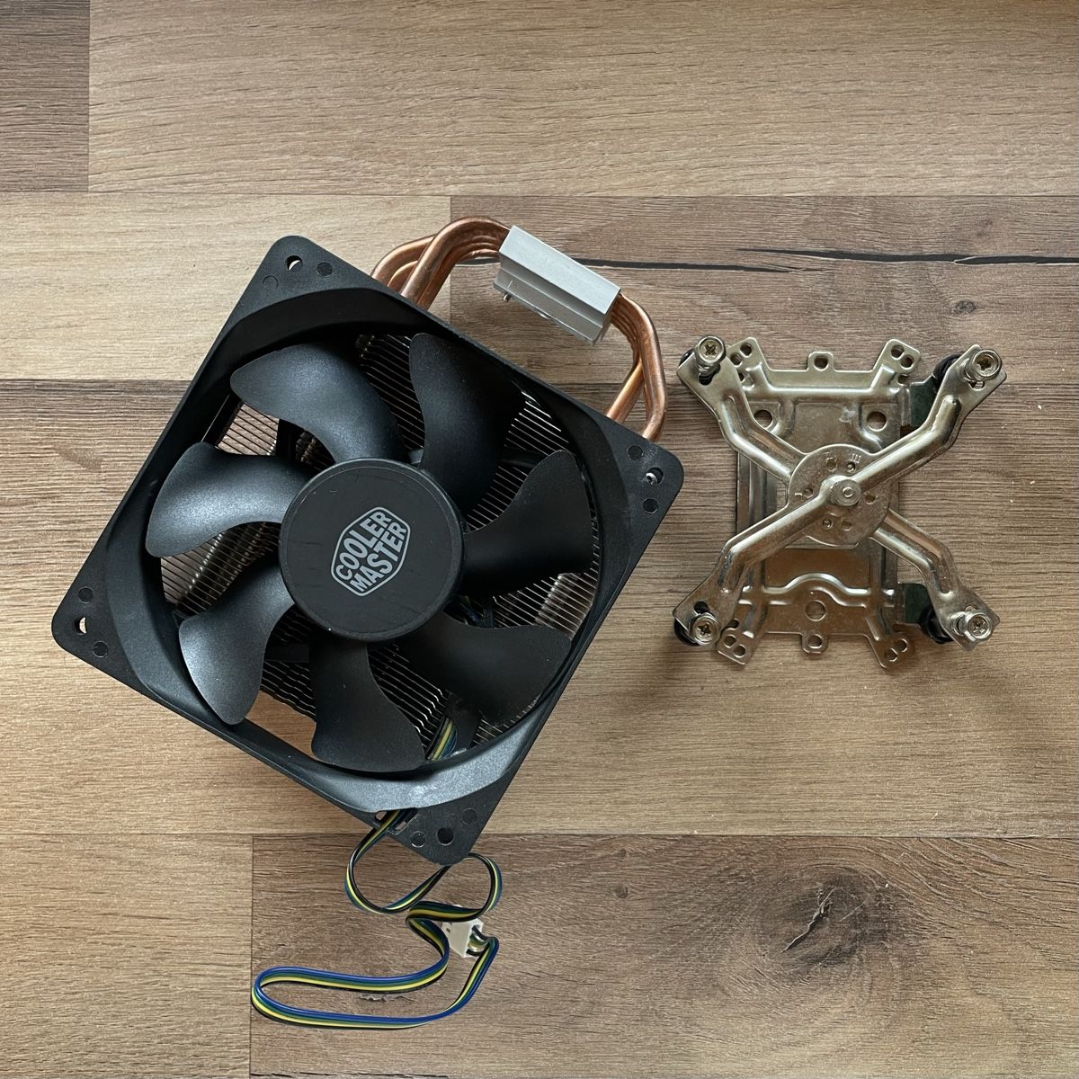 Elektronikbauteile: Cooler Master Hyper 212X CPU Cooler (Intel / AMD) – Gebraucht aus Pura von marcomazzei