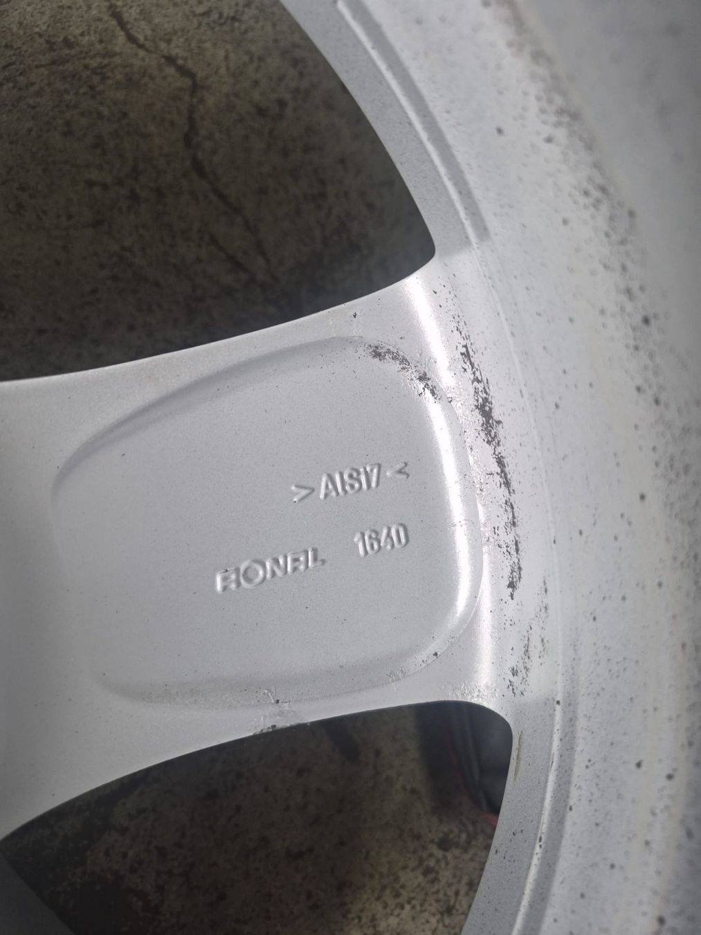 BMW Cerchioni: BMW X5 E70 / 18 Zoll Alufelgen – Usato da Glattbrugg venduto da glattbach-garage 3