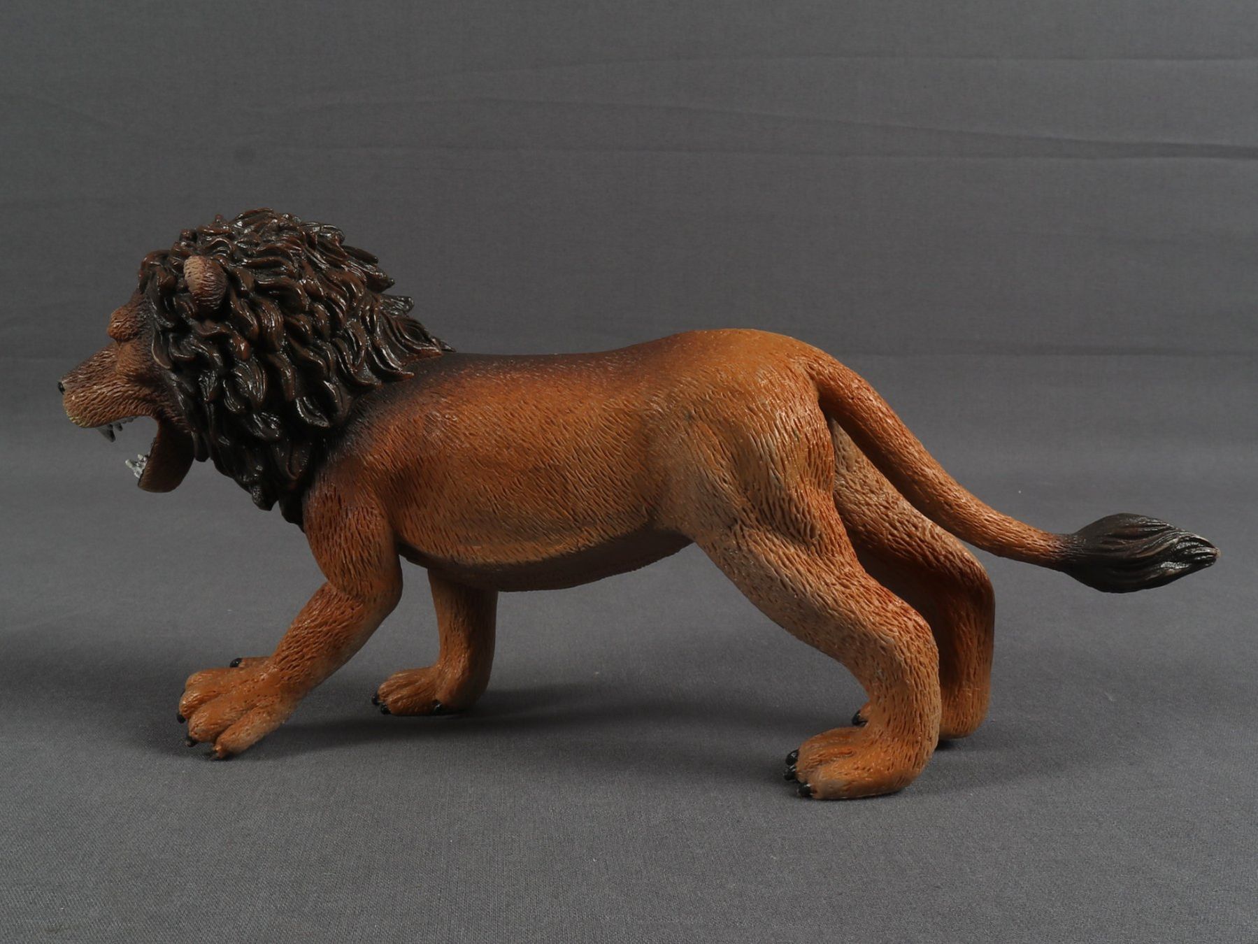 Statuette: HOBBY&WORK Löwen- und Bärenfigur – Usato da Steinen venduto da Restwert_Steinen 3
