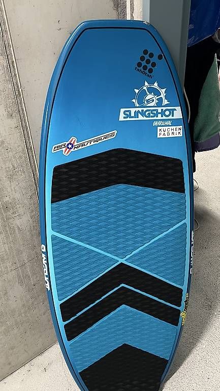 Slingshot Surfboards & Schwimmbrette: SLINGSHOT WAKESURF BOARD – Gebraucht aus Walenstadt von simonbaur 4