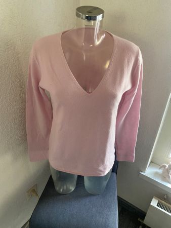 Pulli rosa  mit V-Ausschnitt