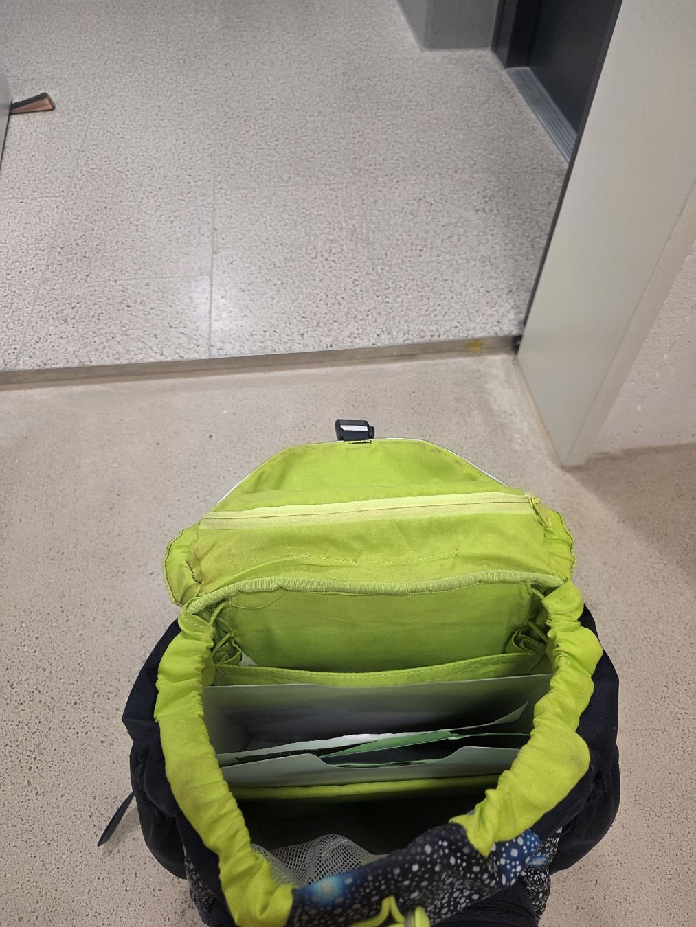 Ergobag Sacs & sacs à dos: Schulranzen Ergobag Weltall Motiv / gebraucht – D'occasion à Hirzel par buy1988 5
