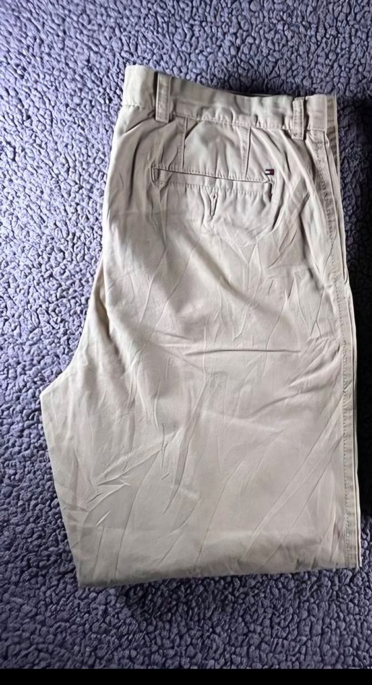 Tommy Hilfiger Pantaloni: Tommy Hilfiger Chinos 36 – Nuovo (secondo la descrizione) da Port venduto da sold54 2