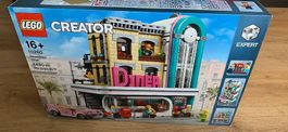 Lego creator Modular building 10260