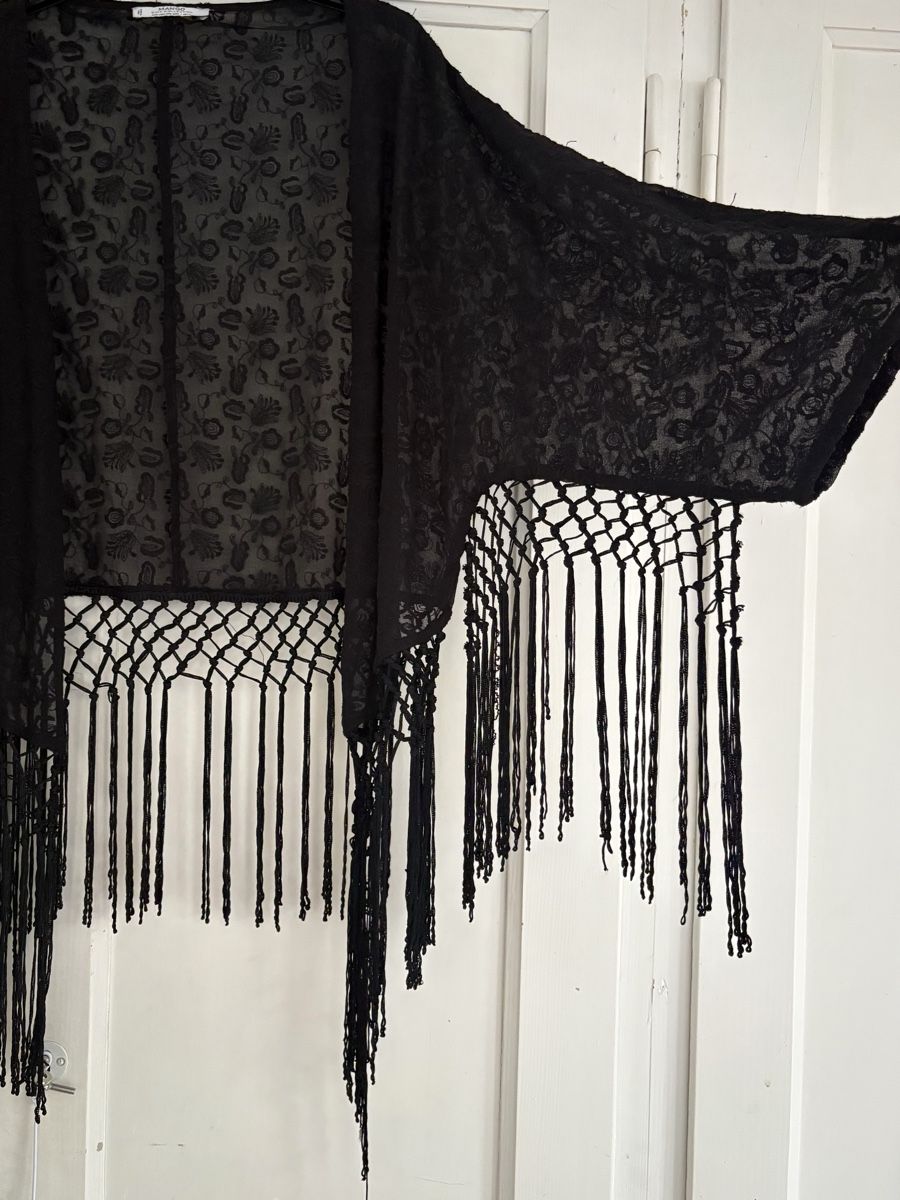 Arte internazionale: Mango Kimono schwarz mit Fransen Einheitsgrösse – Usato da Zürich venduto da iphigenie666 2