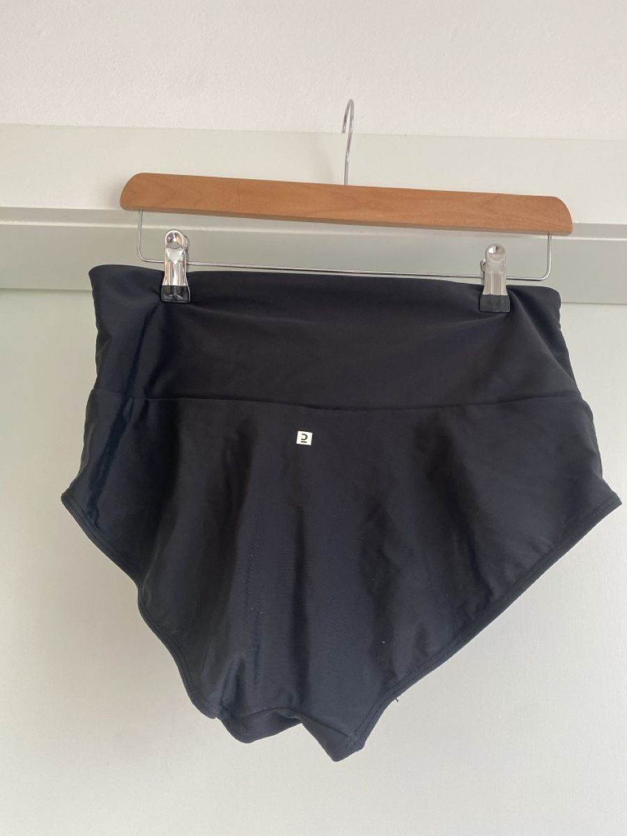 Decathlon Badekleider & Bikinis: Bas de bikini taille haute noir, marque décathlon  – Gebraucht aus Boudevilliers von TansMasini 1
