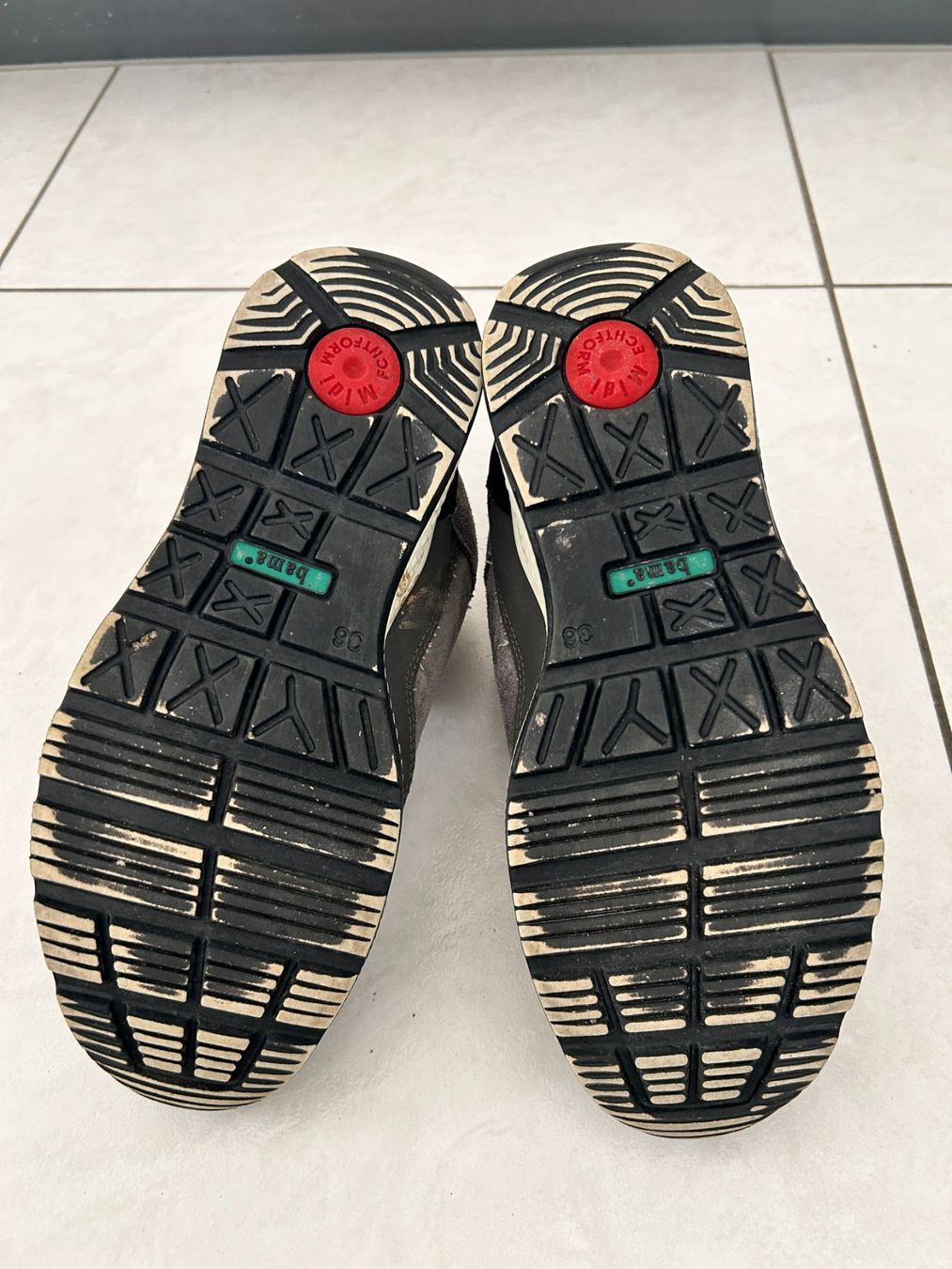 Scarpe per ragazzi: Herbstschuhe set Gr.36 – Usato da Emmenbrücke venduto da LuTi80 3