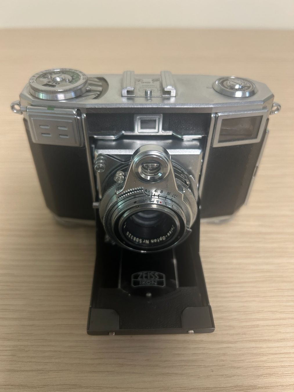Zeiss Kamera: Zeiss Ikon Contessa – Defekt aus Camorino von c_raf 6