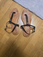 UGG Zehentrenner Ledersandalen Schwarz Gr. 39 Sommer