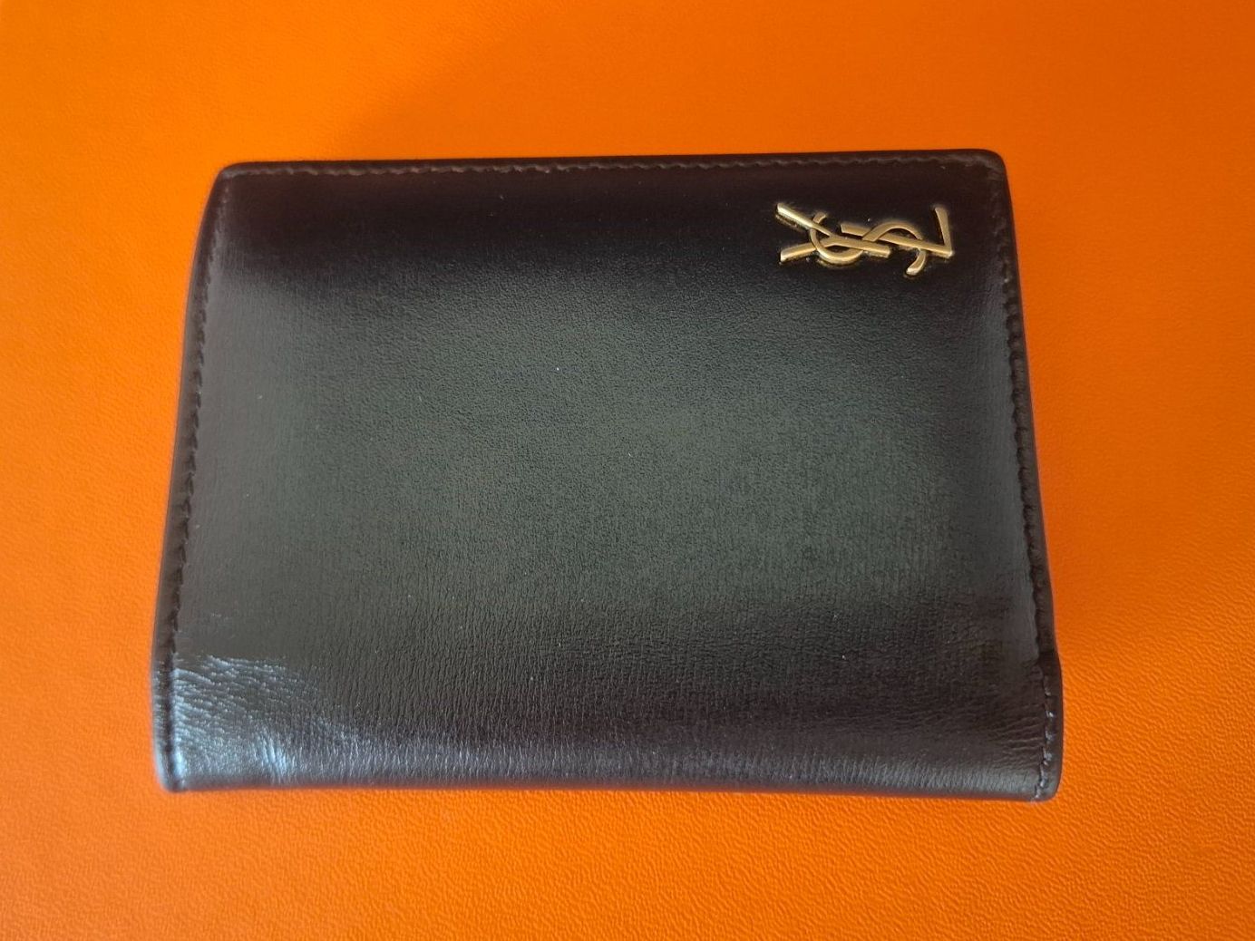 Saint Laurent Brieftaschen: Saint Laurent Paris Tiny Cassandre Geldbörse Herren Schwarz – Gebraucht aus Genève von justnotsocommon 1