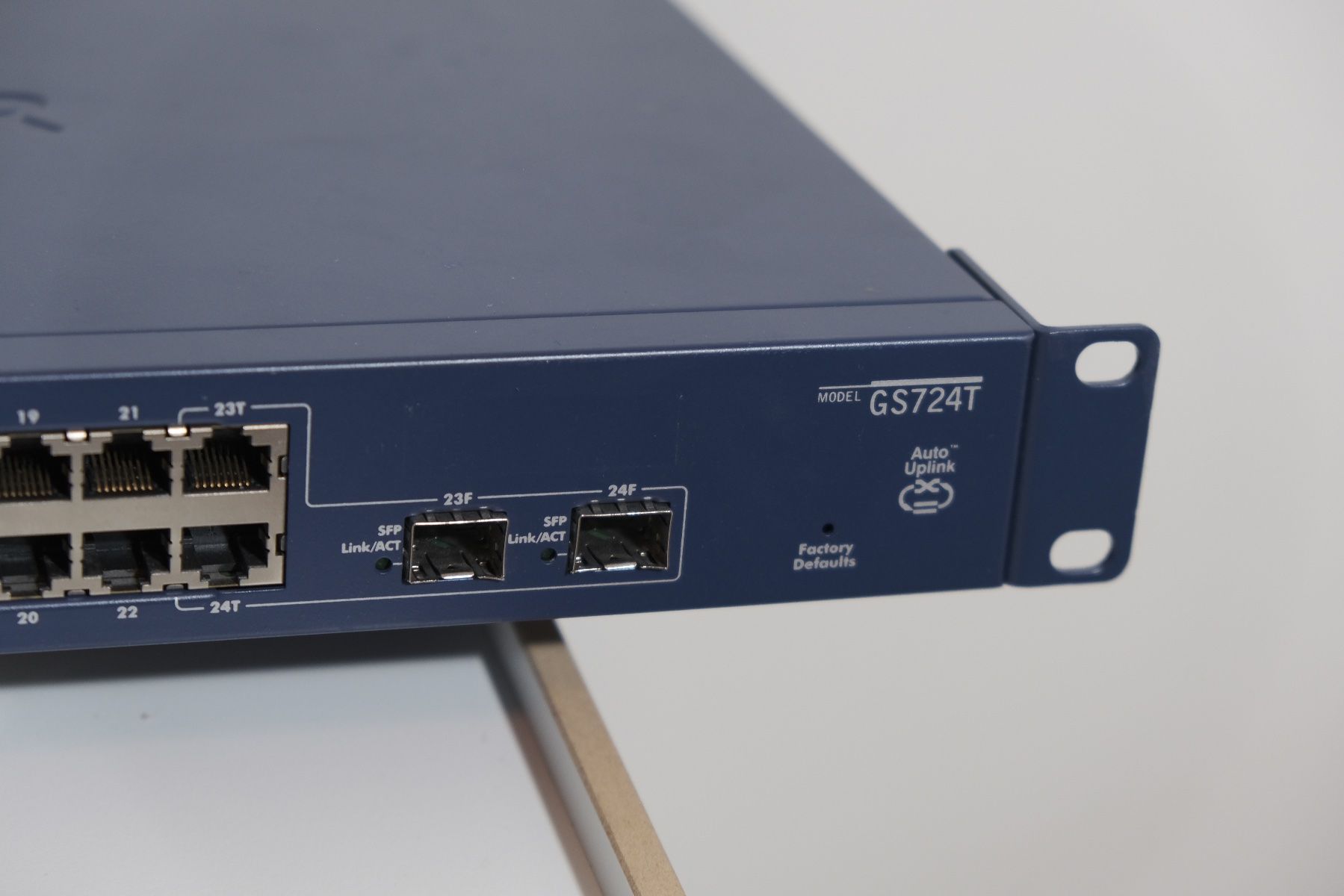 Racks & Cavalletti: Netzwerk Switch Netgear GS714T – Usato da Egg SZ venduto da fsc_g2v2 3
