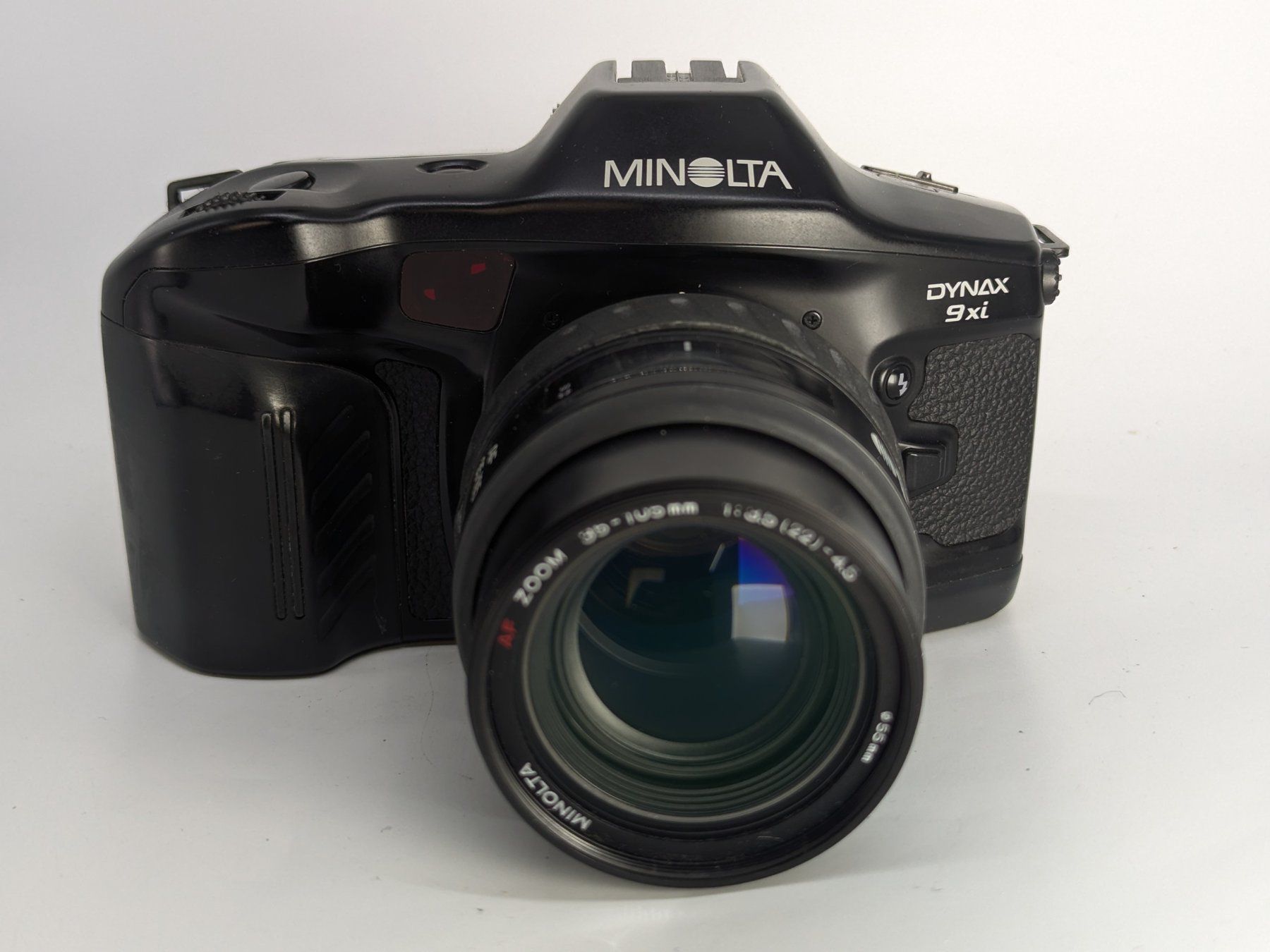Minolta Fotocamera: Minolta Dynax 9xi mit Fantasy-Karte – Usato da Bischofszell venduto da Blende2