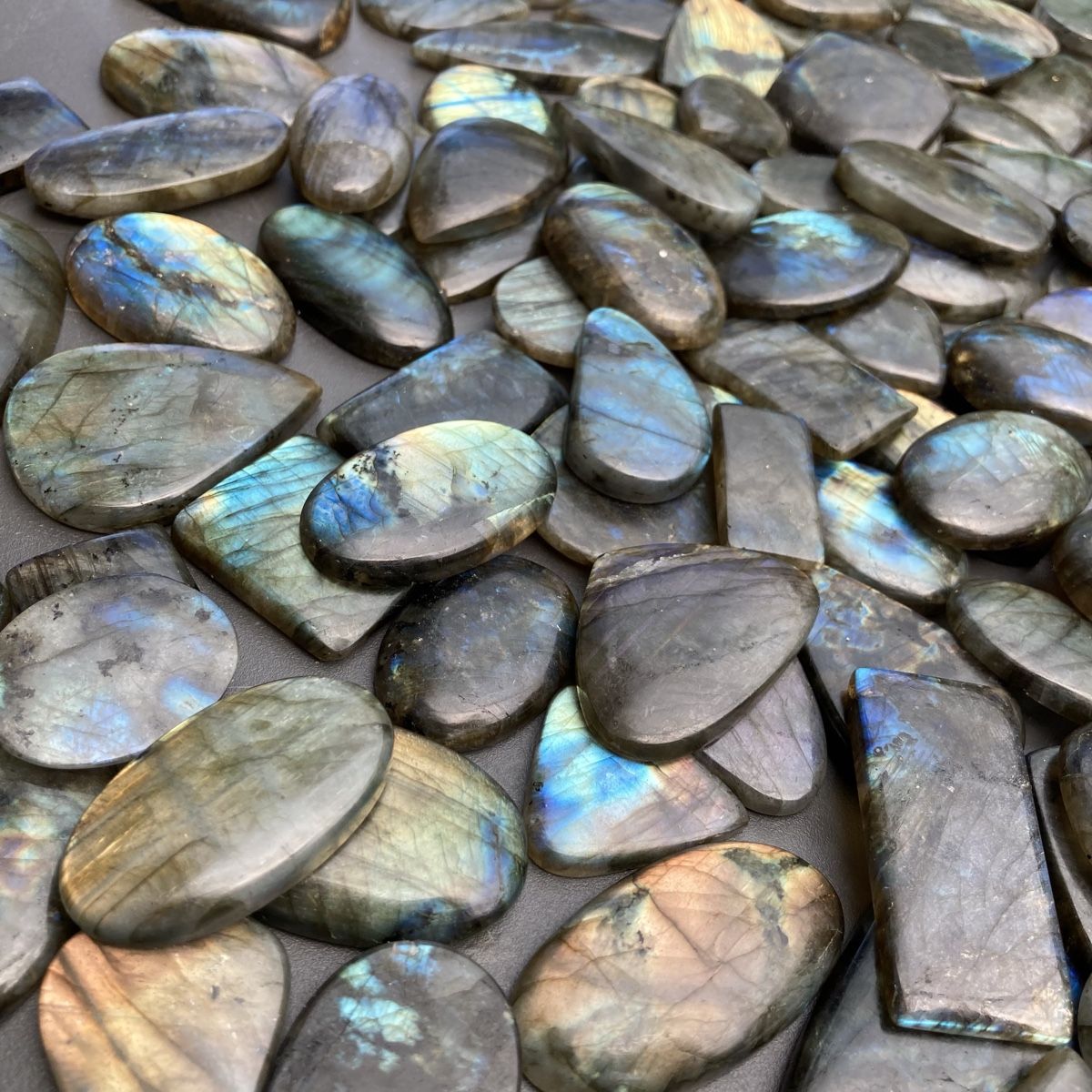 Edelsteine: Exklusiv: 2KG Labradorit Cabochon Lot – Neu (gemäss Beschreibung) aus Biel von djvalbnc 8