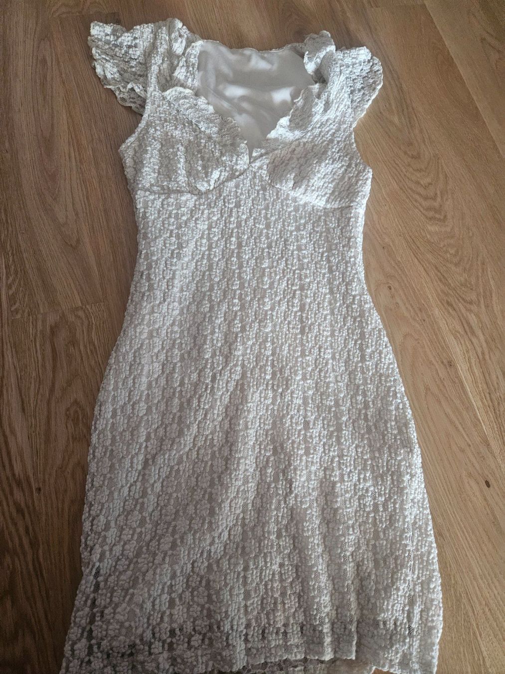 Kleider: Weisses Sommerkleid – Gebraucht aus Suhr von jes_rtc9 1