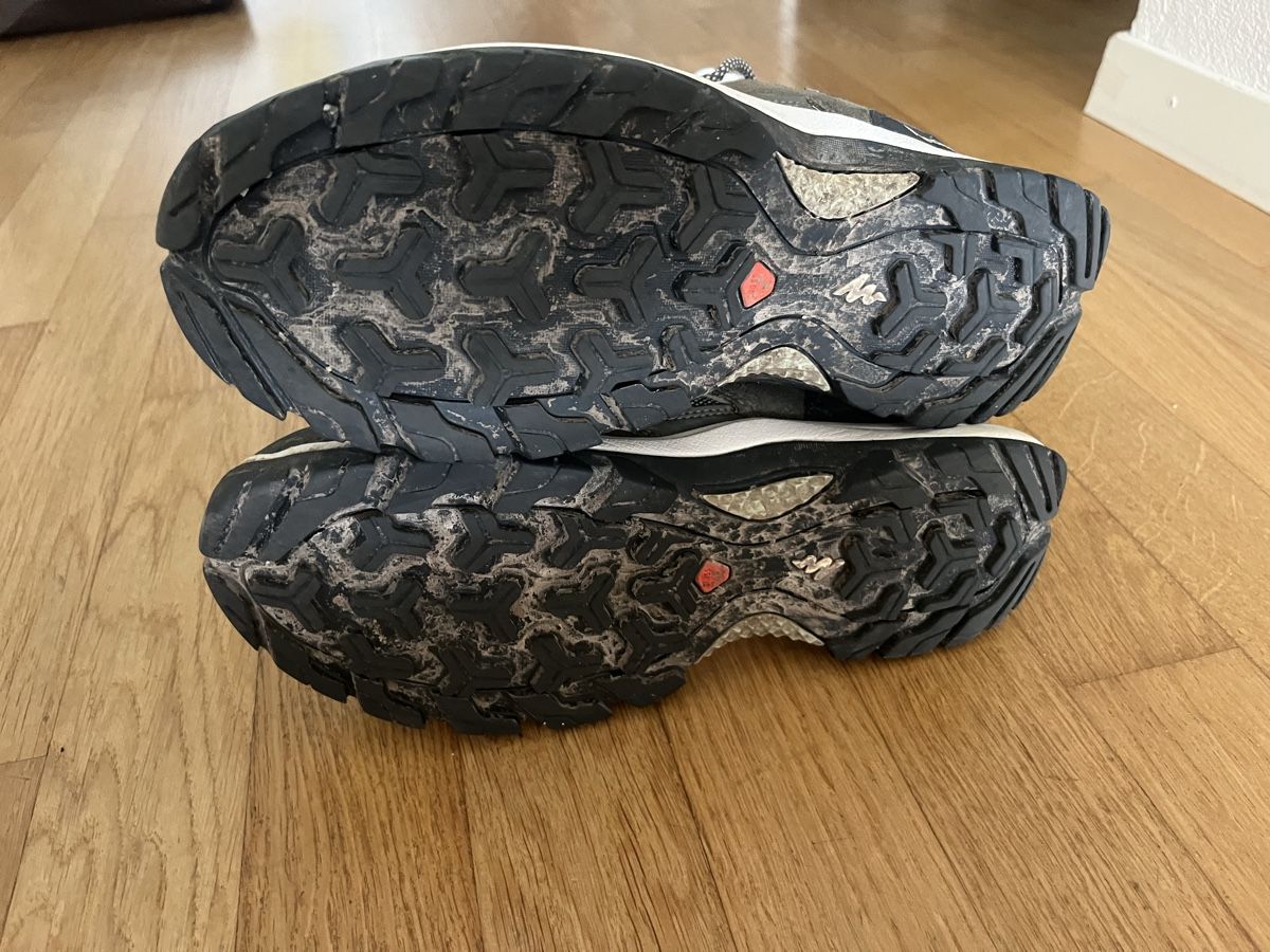 Decathlon Scarpe da donna: Chaussures de marche Quechua – Usato da Neuchâtel venduto da Ariane_vn00 3