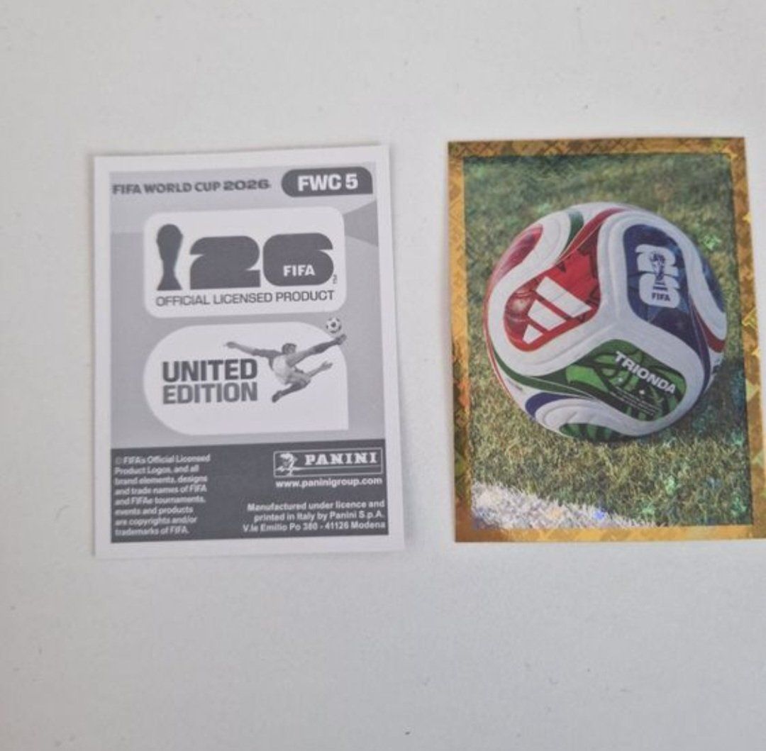 Panini Cartes à collectionner: Panini Sticker FWC5 – Neuf (Voir description) à Stüsslingen par white_angel86