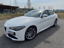 Alfa Romeo Giulia 2.2 JTDm 180ps  Handschalter | 94000 km 
