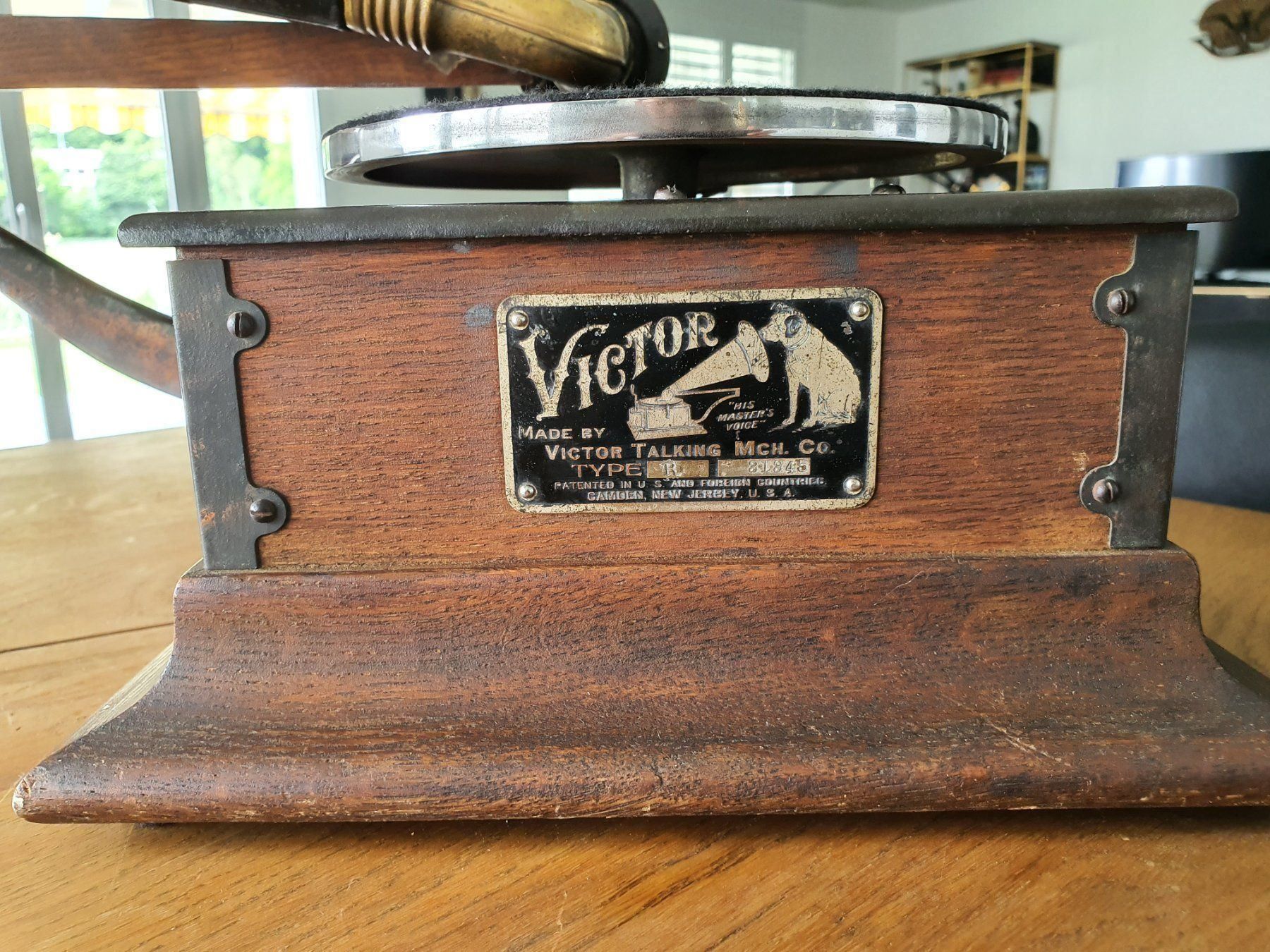 Plattenspieler: Grammophon Victor "Royal" Schwenkarm – Gebraucht aus Hüntwangen von Scarciglias-Antiques 5