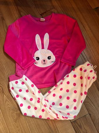 Flauschiges Pyjama Gr. 98/104, Neu