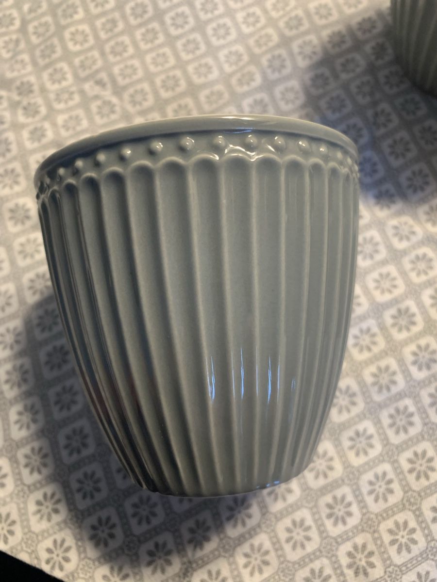 Greengate Tazze: 4 Latte Cup Becher von Greengate stone grey – Usato da Ellikon an der Thur venduto da Bali1999 4